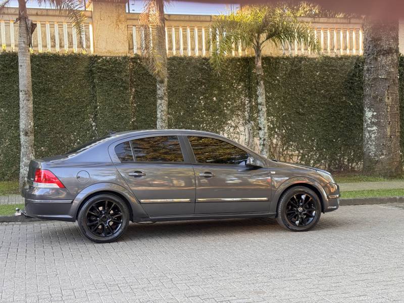 CHEVROLET - VECTRA - 2006/2006 - Cinza - R$ 31.900,00