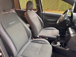 VOLKSWAGEN - FOX - 2009/2010 - Preta - R$ 29.900,00