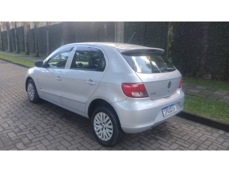 VOLKSWAGEN - GOL - 2008/2009 - Prata - R$ 27.900,00