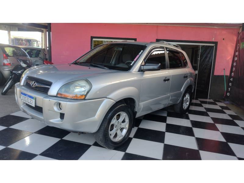 HYUNDAI - TUCSON - 2010/2010 - Prata - R$ 39.900,00