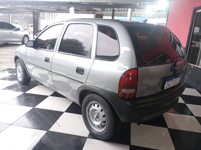 CHEVROLET - CORSA - 1997/1997 - Prata - R$ 15.900,00