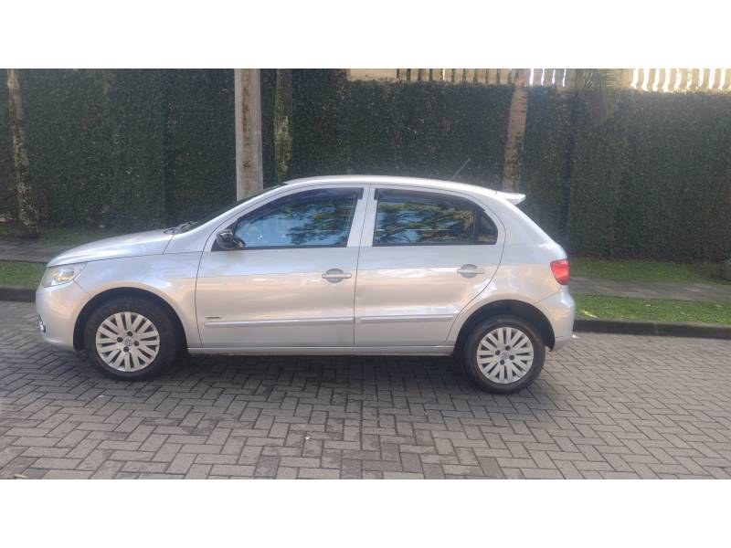 VOLKSWAGEN - GOL - 2008/2009 - Prata - R$ 27.900,00