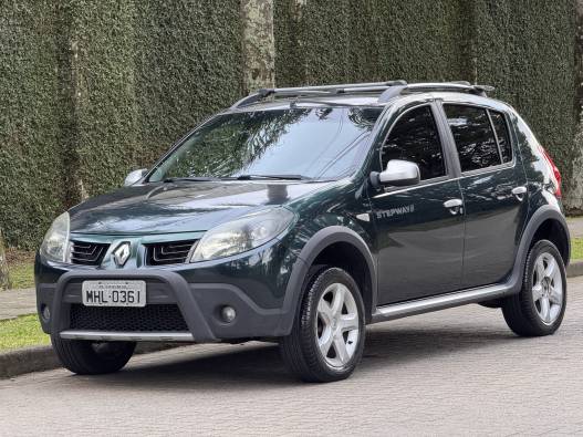 RENAULT - SANDERO - 2010/2010 - Verde - R$ 34.900,00