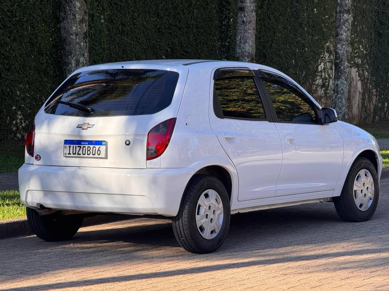 CHEVROLET - CELTA - 2014/2014 - Branca - R$ 34.900,00