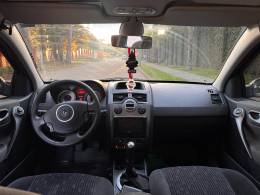 RENAULT - MÉGANE - 2013/2013 - Preta - R$ 33.900,00