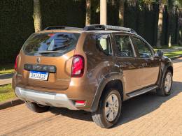RENAULT - DUSTER - 2015/2016 - Marrom - R$ 61.900,00