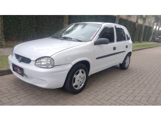 CHEVROLET - CORSA - 2000/2001 - Branca - R$ 16.900,00