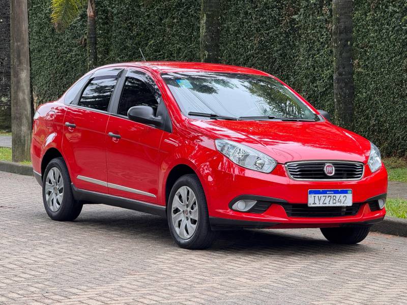 FIAT - GRAND SIENA - 2018/2018 - Vermelha - R$ 51.900,00