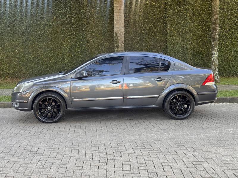 CHEVROLET - VECTRA - 2006/2006 - Cinza - R$ 31.900,00
