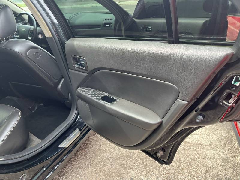 FORD - FUSION - 2009/2010 - Preta - R$ 43.900,00
