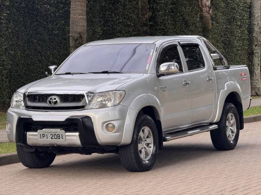 TOYOTA - HILUX - 2008/2009 - Prata - R$ 85.900,00