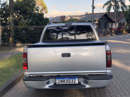 CHEVROLET - S10 - 2006/2007 - Prata - R$ 55.900,00