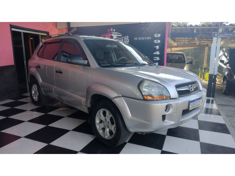 HYUNDAI - TUCSON - 2010/2010 - Prata - R$ 39.900,00