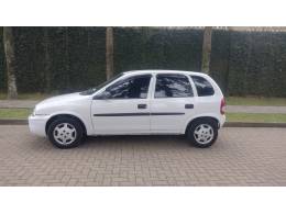CHEVROLET - CORSA - 2000/2001 - Branca - R$ 16.900,00