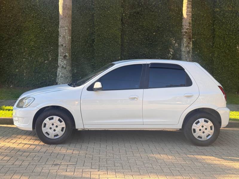 CHEVROLET - CELTA - 2014/2014 - Branca - R$ 34.900,00