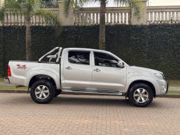 TOYOTA - HILUX - 2008/2009 - Prata - R$ 85.900,00