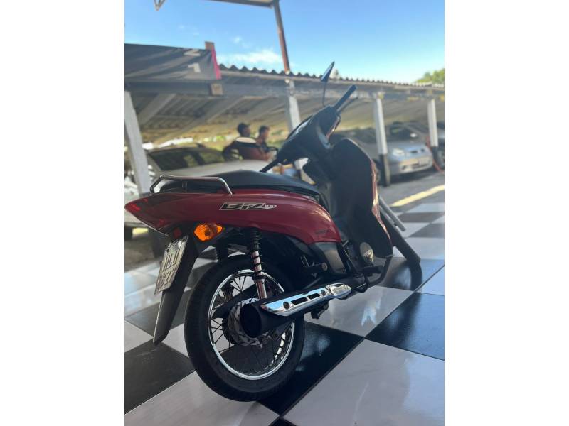 HONDA - BIZ 100 - 2014/2014 - Vermelha - R$ 8.900,00